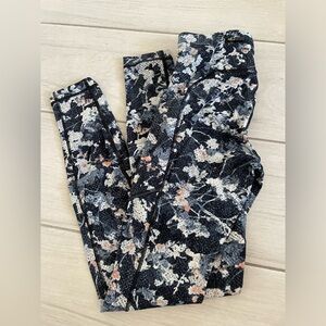 LIMITED EDITION LULULEMON LEGGINGS - floral printed - women's 0 - lululemon -